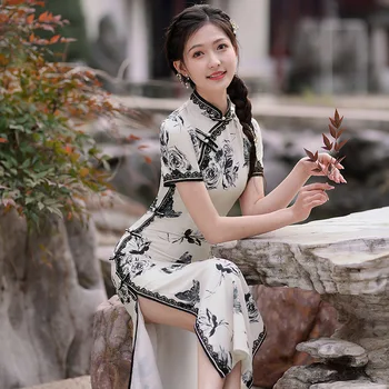Женское атласное повседневное платье с цветочным принтом и бабочками, летнее Ципао с коротким рукавом, элегантный Чонсам в китайском стиле